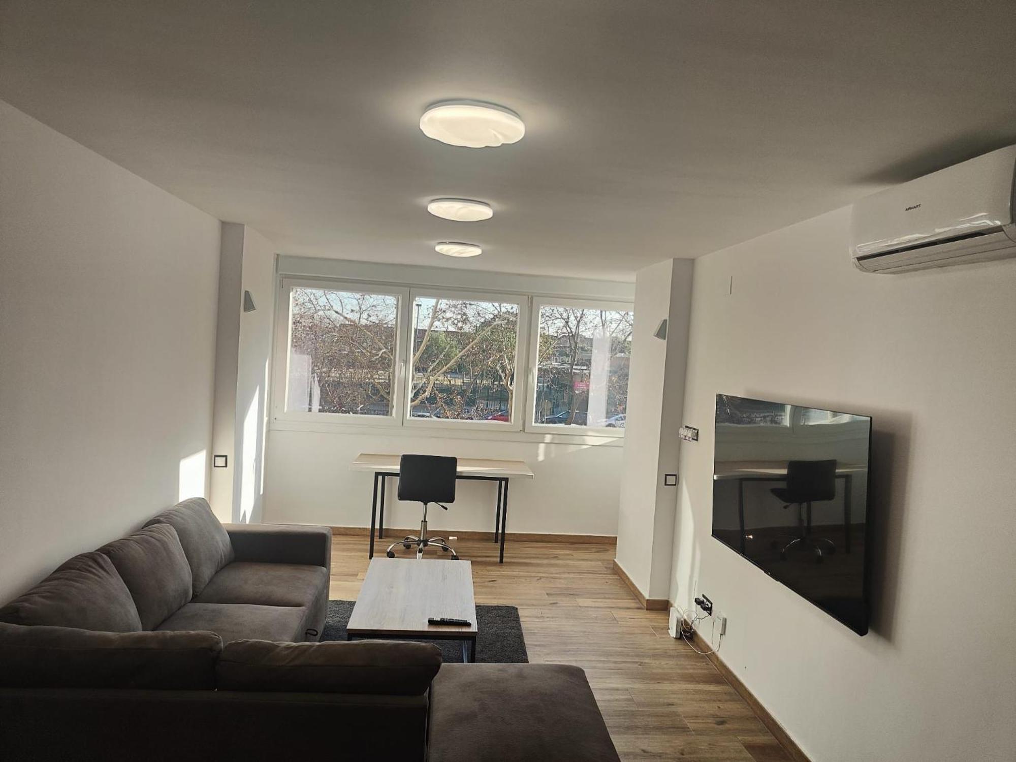 Leilighet Lovely Flat Fira